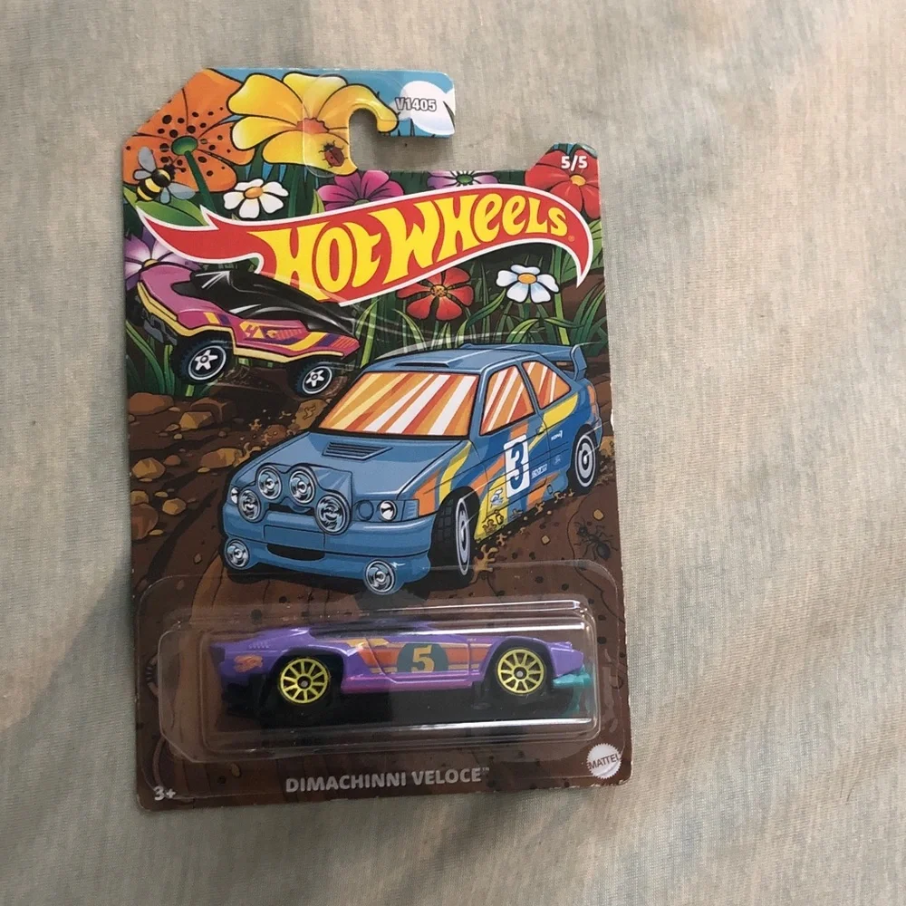 Mattel Hot Wheels Dimachinni Veloce Toy Car - Purple and Yellow